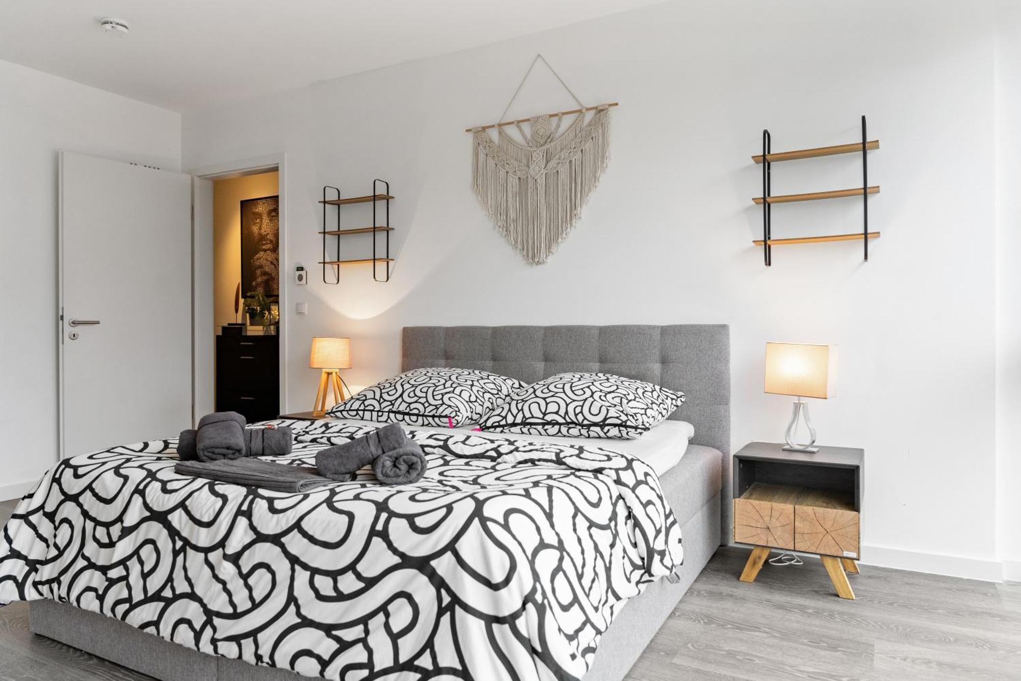 Modern Style Business Suite - Office - Kitchen - Balcony Herzogenaurach Exterior foto