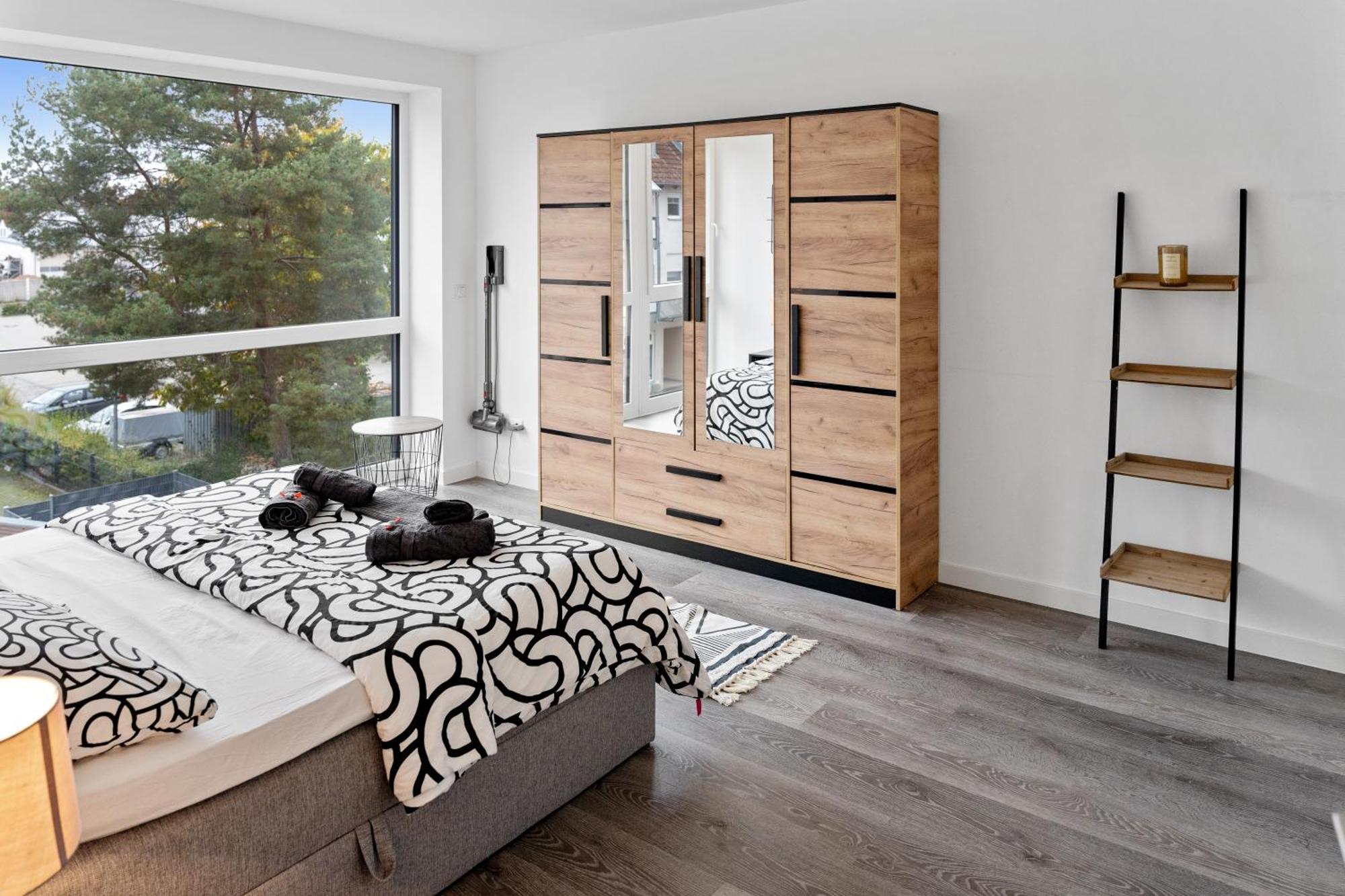Modern Style Business Suite - Office - Kitchen - Balcony Herzogenaurach Exterior foto